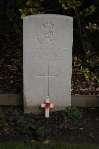 Poperinghe New Military Cemetery - Benkert, Oliver Paul