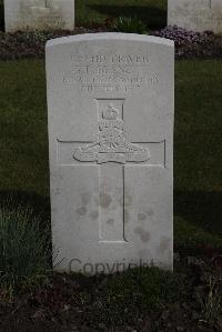 Poperinghe New Military Cemetery - Bennett, G P