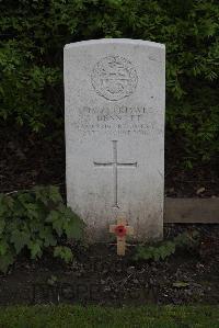 Poperinghe New Military Cemetery - Bennett, J