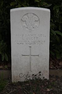 Poperinghe New Military Cemetery - Brett, L