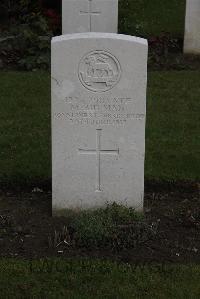 Poperinghe New Military Cemetery - Bulman, M