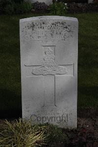Poperinghe New Military Cemetery - Butler, George