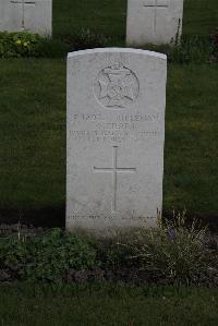 Poperinghe New Military Cemetery - Croft, W