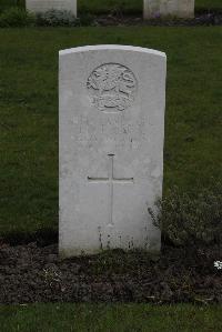 Poperinghe New Military Cemetery - Davis, Robert Frederick Leir