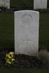 Poperinghe New Military Cemetery - Fryer, John W.
