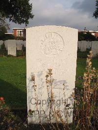 Poperinghe New Military Cemetery - Ford, Roger
