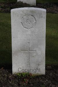 Poperinghe New Military Cemetery - Green, J
