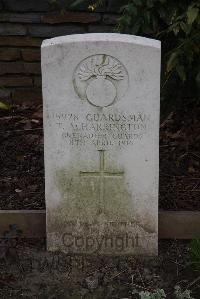 Poperinghe New Military Cemetery - Harrington, T A
