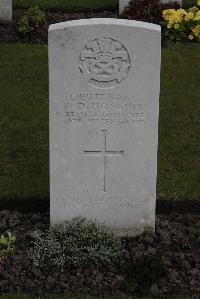 Poperinghe New Military Cemetery - Hoskins, Francis Desmond