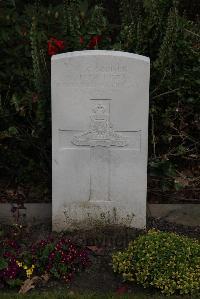 Poperinghe New Military Cemetery - Jones, John