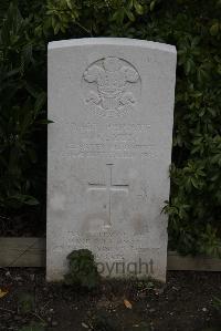 Poperinghe New Military Cemetery - Keyes, Michael