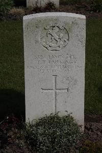 Poperinghe New Military Cemetery - Larking, T