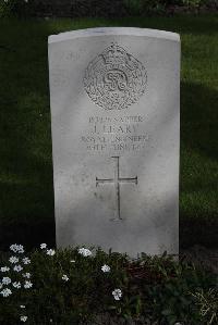 Poperinghe New Military Cemetery - Leary, J