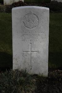 Poperinghe New Military Cemetery - Lowes, J W