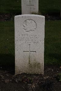 Poperinghe New Military Cemetery - MacDonald, N M