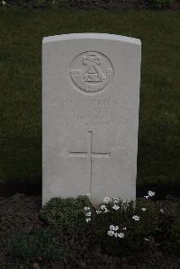 Poperinghe New Military Cemetery - Wall, J