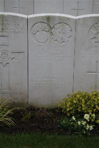Poperinghe Old Military Cemetery - Evans, Thomas
