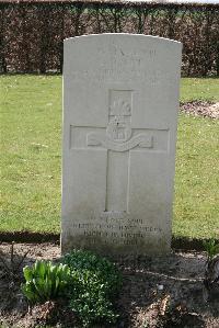 Prowse Point Military Cemetery - Byrne, Lance