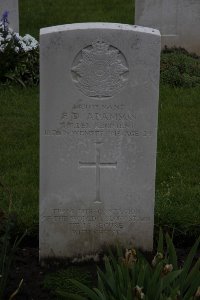 Guards Cemetery Windy Corner Cuinchy - Adamson, Francis Douglas