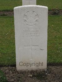 Guards Cemetery Windy Corner Cuinchy - Alford, William