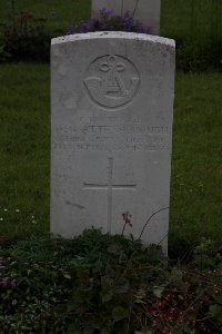 Guards Cemetery Windy Corner Cuinchy - Attenborough, W G