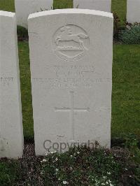 Guards Cemetery Windy Corner Cuinchy - Craig, D