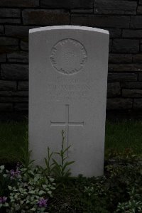 Guards Cemetery Windy Corner Cuinchy - Davidson, J