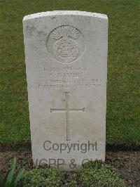 Guards Cemetery Windy Corner Cuinchy - Davies, A