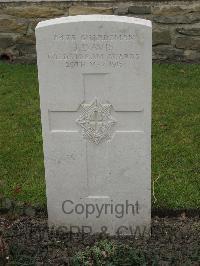 Guards Cemetery Windy Corner Cuinchy - Davis, John