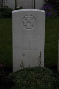 Guards Cemetery Windy Corner Cuinchy - Dewdney, W O