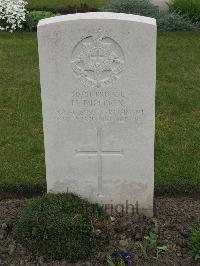 Guards Cemetery Windy Corner Cuinchy - Diplock, H