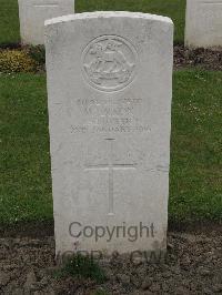 Guards Cemetery Windy Corner Cuinchy - Dixon, W
