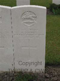 Guards Cemetery Windy Corner Cuinchy - Durning, N