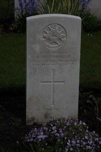 Guards Cemetery Windy Corner Cuinchy - Edwards, Arthur Herbert