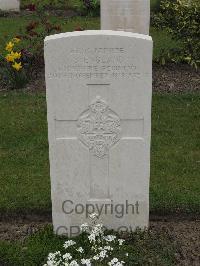 Guards Cemetery Windy Corner Cuinchy - England, S