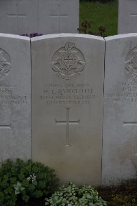 Guards Cemetery Windy Corner Cuinchy - Faircloth, H L