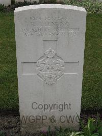 Guards Cemetery Windy Corner Cuinchy - Fleming, R