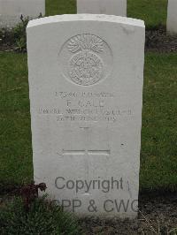 Guards Cemetery Windy Corner Cuinchy - Gale, F
