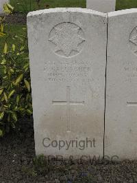 Guards Cemetery Windy Corner Cuinchy - Gallagher, P