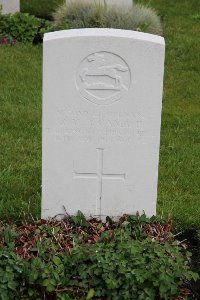 Guards Cemetery Windy Corner Cuinchy - Gamble, R M B