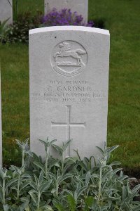 Guards Cemetery Windy Corner Cuinchy - Gardner, C