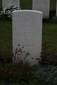 Guards Cemetery Windy Corner Cuinchy - Gillespie, Alexander James