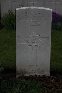 Guards Cemetery Windy Corner Cuinchy - Gooding, J H