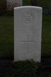 Guards Cemetery Windy Corner Cuinchy - Gray, A E