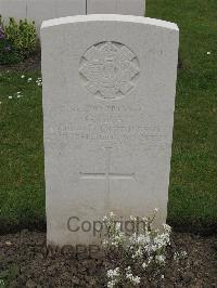 Guards Cemetery Windy Corner Cuinchy - Gray, G