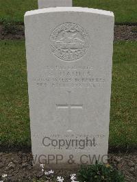 Guards Cemetery Windy Corner Cuinchy - Haines, R