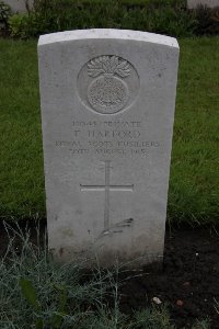 Guards Cemetery Windy Corner Cuinchy - Harford, E