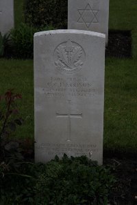 Guards Cemetery Windy Corner Cuinchy - Harrison, Charlton Cyril