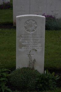 Guards Cemetery Windy Corner Cuinchy - Hepburn-Stuart-Forbe, The Hon. John Frederick