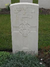 Guards Cemetery Windy Corner Cuinchy - Hinchcliffe, E